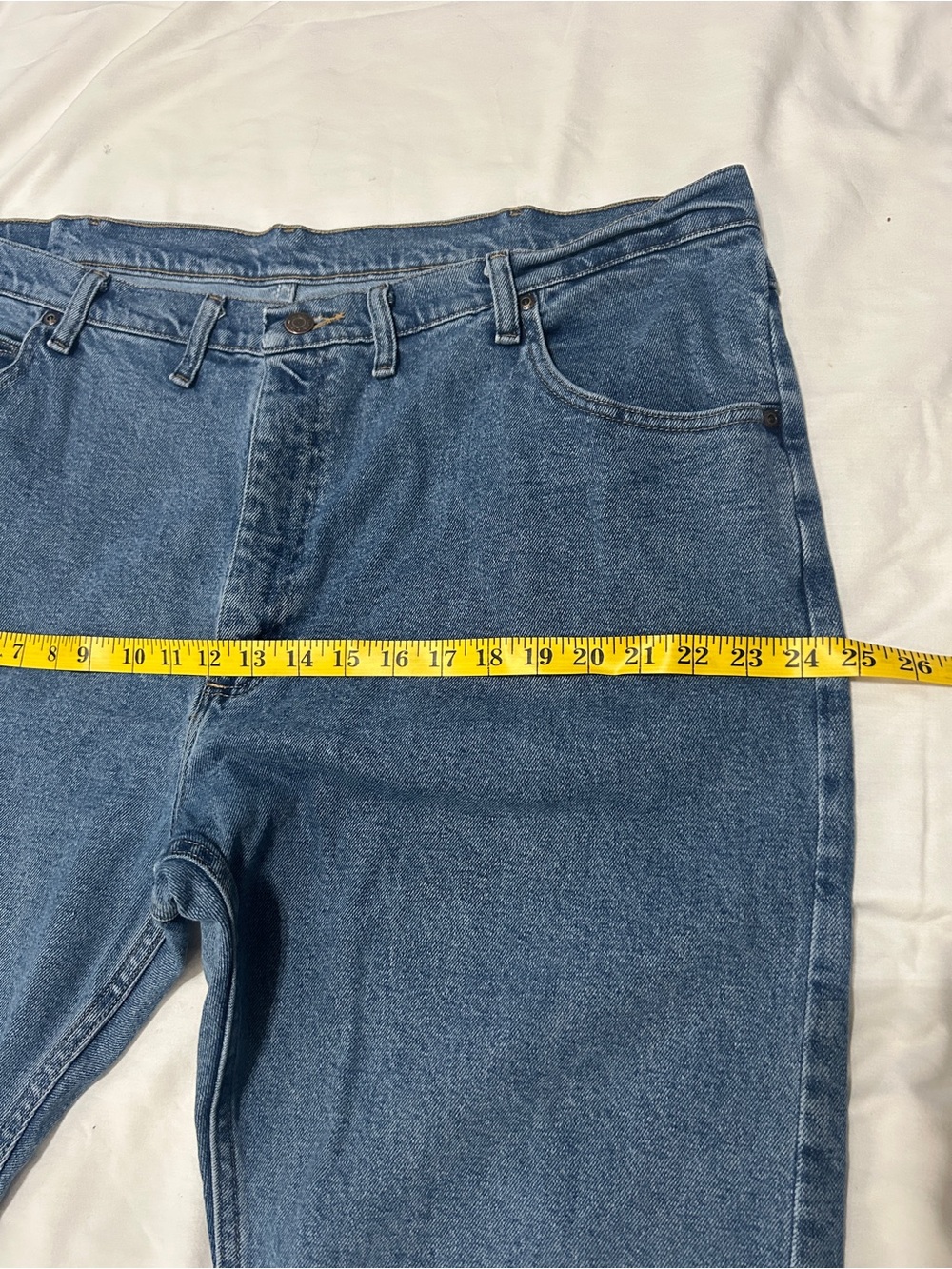 Wrangler Premium Quality Men's Denim Jeans (44x30) - Picture 9 of 9